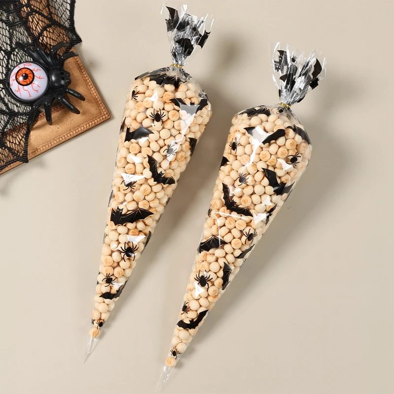 50 X Halloween Candy Bags Pumpkin/ Bat Patterned Cone