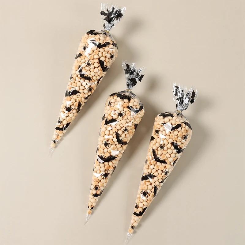 50 X Halloween Candy Bags Pumpkin/ Bat Patterned Cone